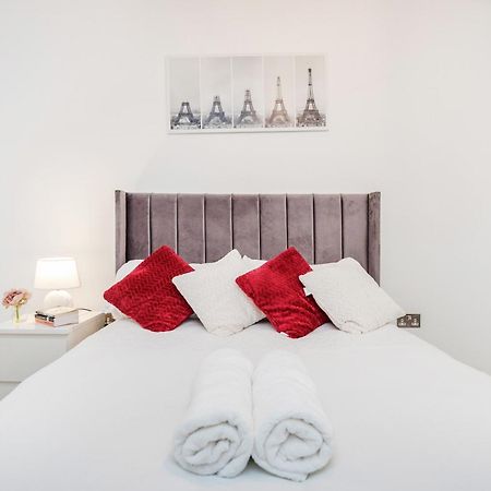 Deluxe Condo Beside 02 Arena And Central לונדון מראה חיצוני תמונה
