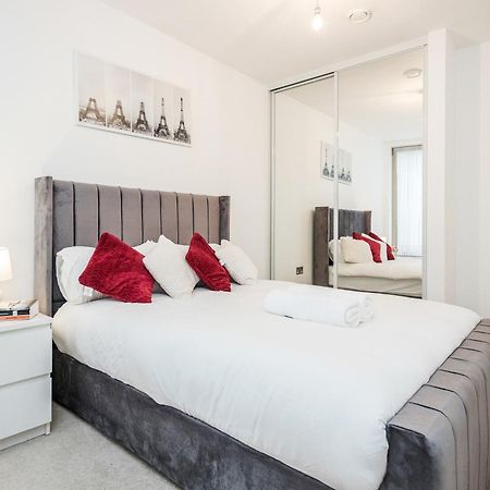 Deluxe Condo Beside 02 Arena And Central לונדון מראה חיצוני תמונה